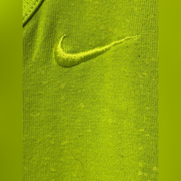🪅Nike DriFIT Green Racerback Tank Top - Picture 3 of 10